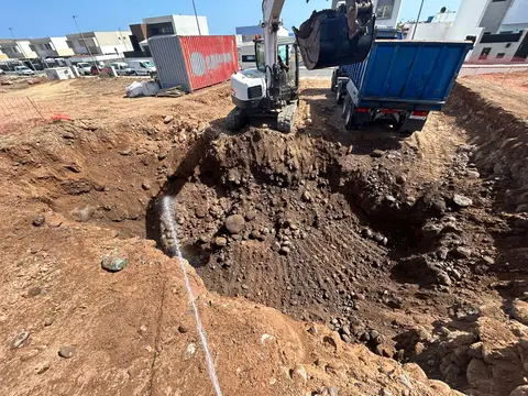 Excavación de solar en El Burrero — foto 5